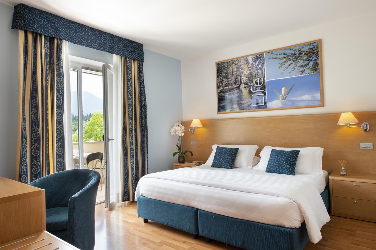 Vital Hotel Flora Comano Terme Eksteriør billede